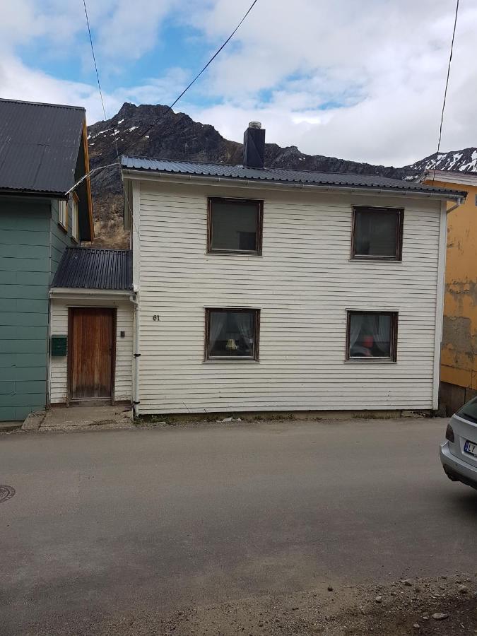 Апартаменты Hus Retro Gryllefjord Экстерьер фото